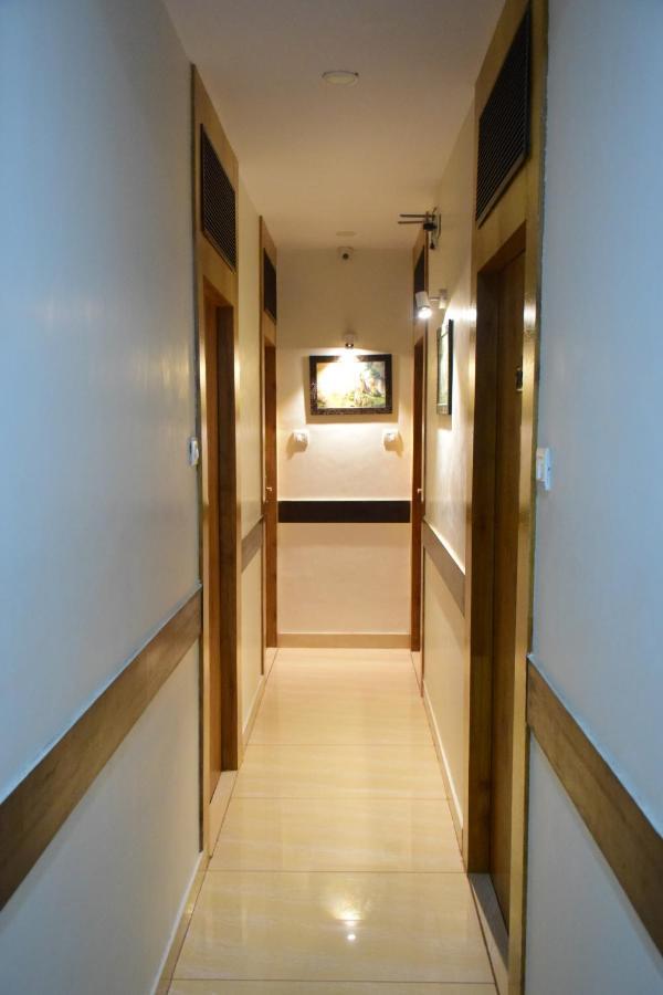 Gateway Suites Мумбаи Экстерьер фото